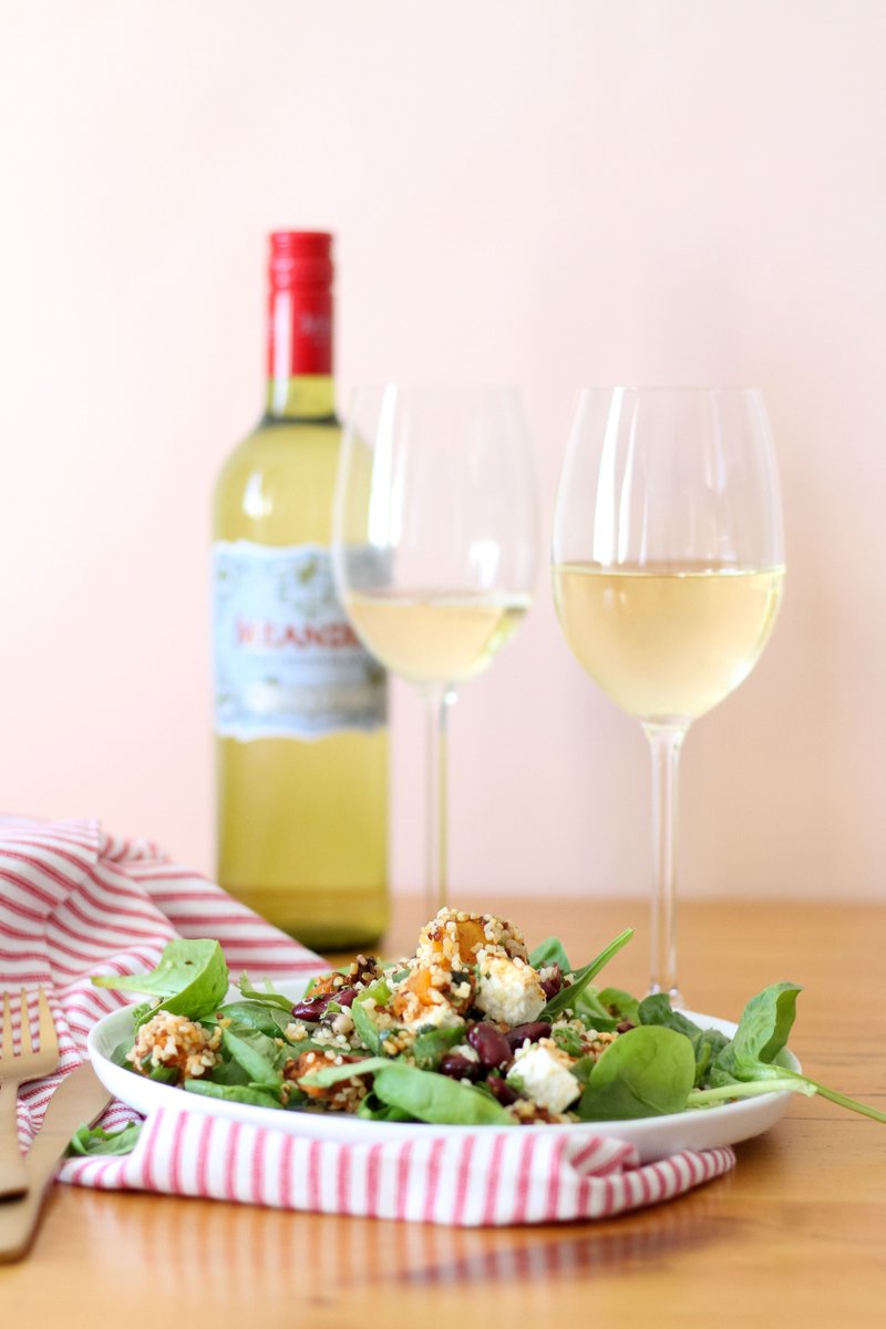 MeanderWines's tweet photo. Wine up your Wednesday! Pour yourself a glass of crisp #MeanderWines Chenin Blanc Sauvignon Blanc and ease into the week. https://t.co/28X2V7PSBz https://t.co/JCIflnUDCL