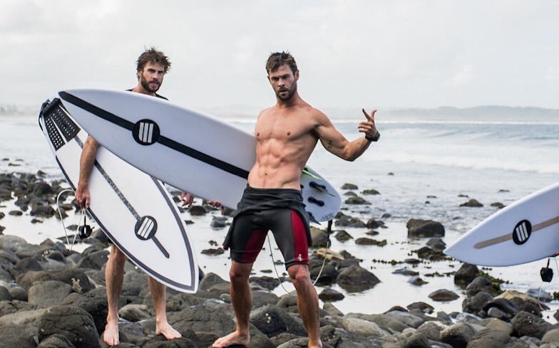 GuysInWetsuits's tweet photo. Chris Hemsworth 😍 https://t.co/Z8P7ptuY9H