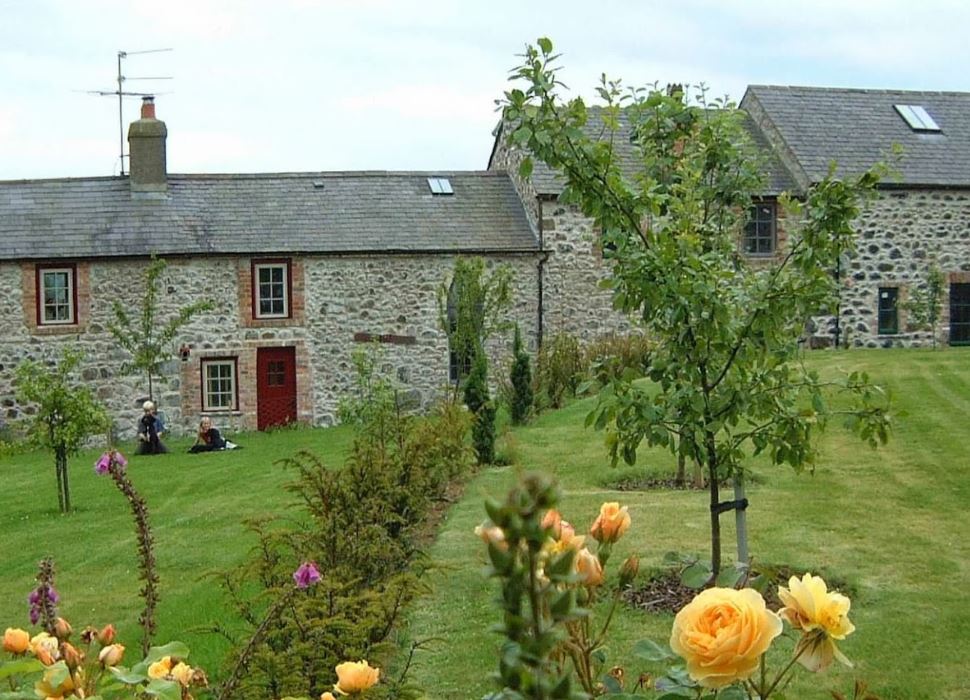 WeAcceptPets's tweet photo. These #historic #holiday #cottages are an excellent base for those wishing to #explore the magnificent #NorthernIreland #coastline.
https://t.co/OhUzB7VSCj
#Travel #Stay #SelfCatering #PackYourPet #Coast #Walking #Cycling #Golf https://t.co/cVFlYrcX6D