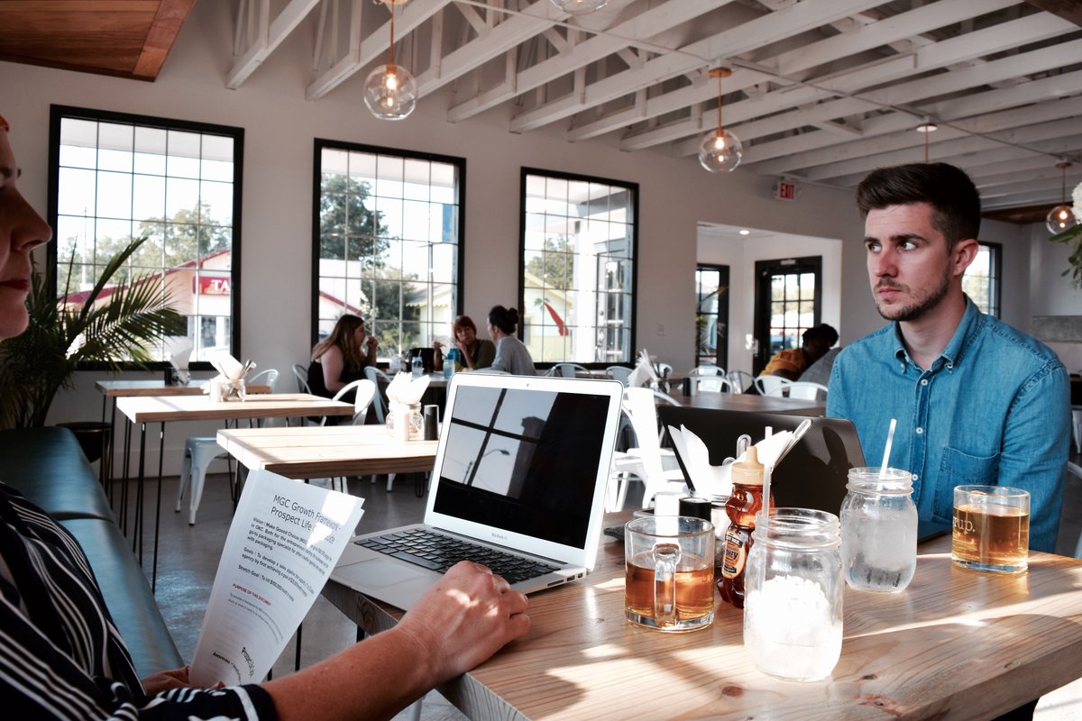 Chatting about package design and brand identity is always more fun over coffee and breakfast. We can never get enough of Syrup Breakfast (Oklahoma City)!! 😍👊🏼