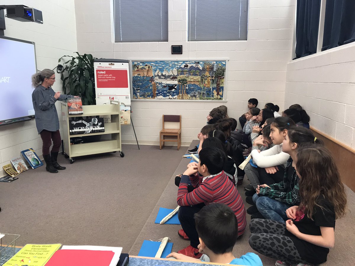 MES_MrsJildeh's tweet image. Thank you @MWES_Library for teaching us all about using an encyclopedia #oldfashionsrsearch #beforecomputers