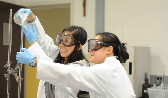 CUAadmission's tweet photo. Admitted students are invited to register for one of our Cardinal Classroom Days! Students can attend classes from a variety of subject areas, and get the opportunity to interact with professors and current students. https://t.co/fLNnIDYRsa https://t.co/E7BnhpPbHt