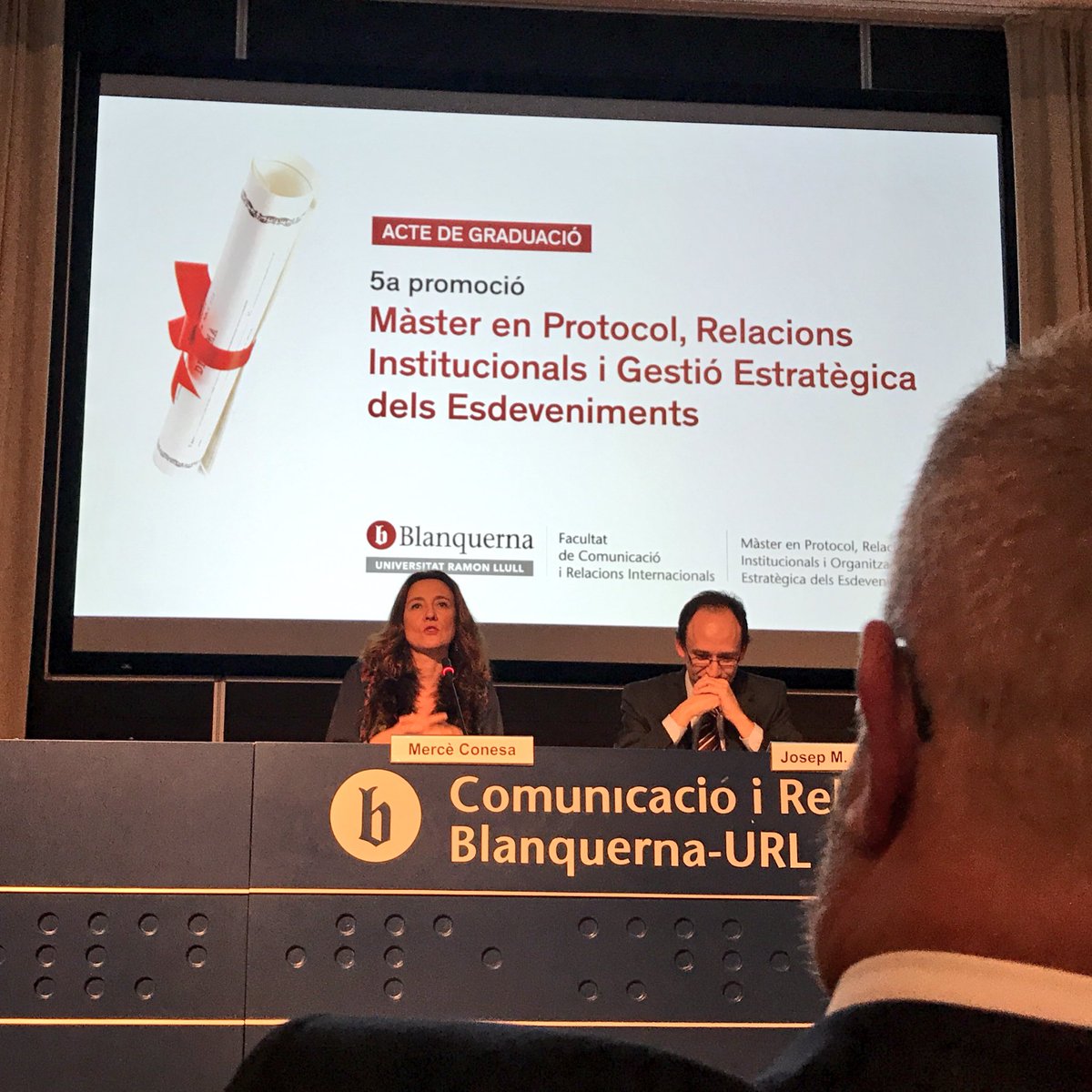 toniaira's tweet image. “La millor improvisació és una bona preparació”, diu @mconesapages, padrina de la 5a promoció del #masterprotocolblanquerna, de la qual n’és graduat l’amic i fura @sergisabate 🙌🏼 Enhorabona! També al director de la cosa, @EduardTriay 👏🏼😉