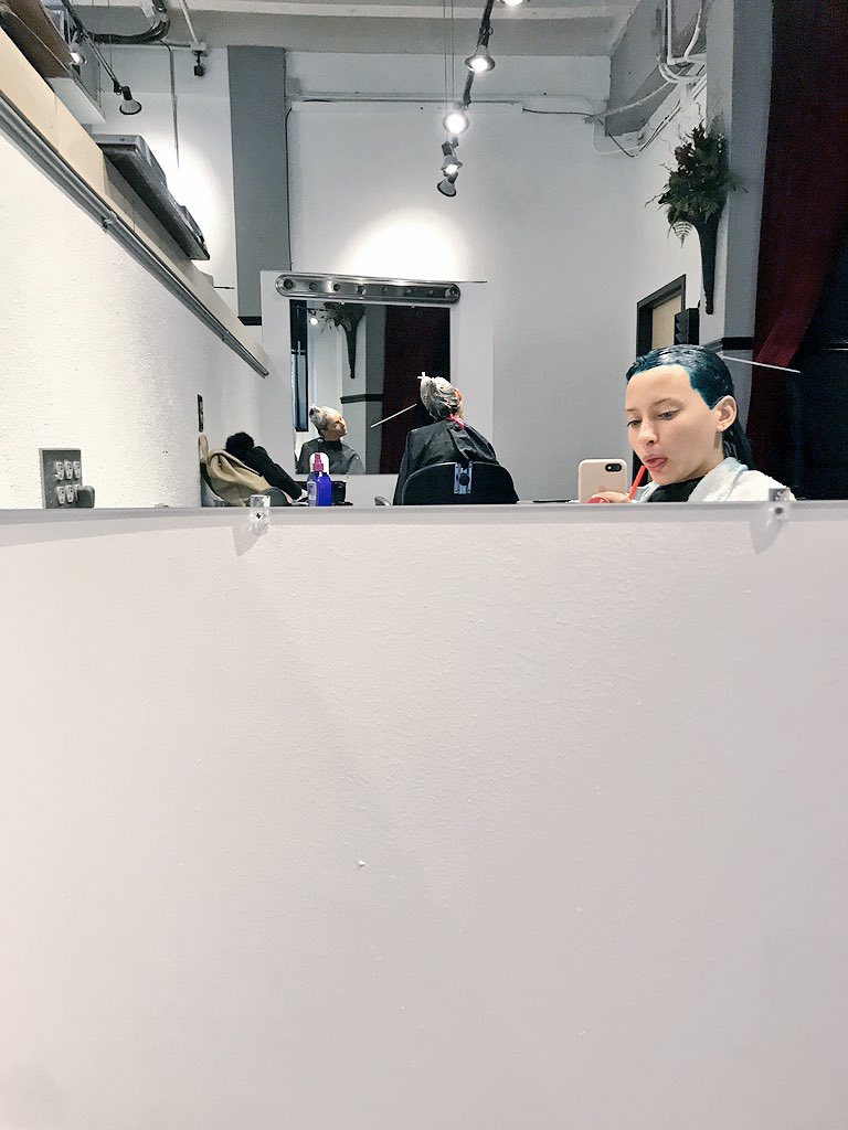 heyitsau_ra's tweet photo. dying it fresh ✨ https://t.co/Da9oMIWLvC