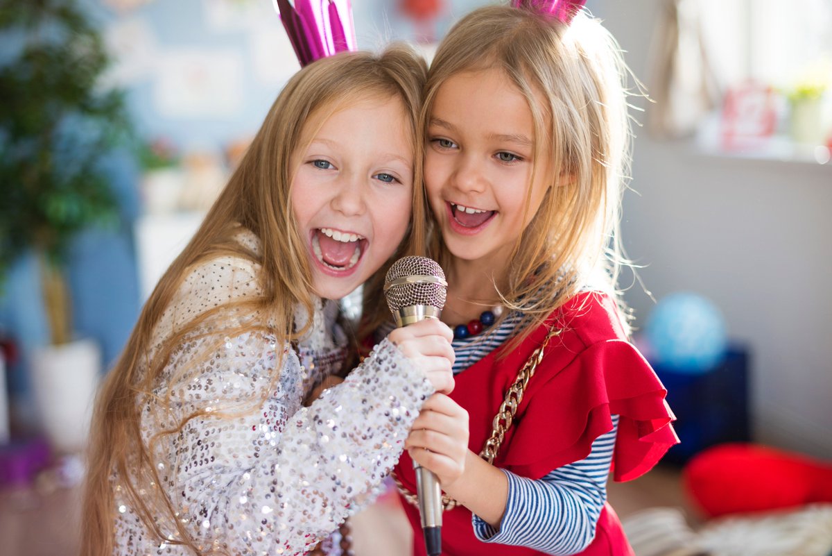 CastMadeSimple's tweet image. Life is music, and music is life. No matter what your child does, they&apos;re sure to rock! #castingcall #auditions #singer #talent #Singing