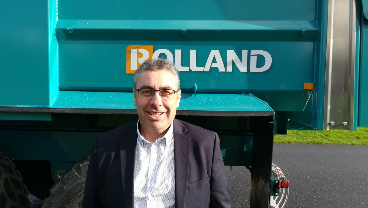 RemorqueROLLAND's tweet photo. 🚨 Info people chez #Rolland ! Découvrez les nouveaux venus dans la #ROLLTEAM qui pourront vous renseigner sur le terrain ! 💪🚜 + d'infos >>https://t.co/aFKJ8U74Fw #recrutement #team #agriculture #serviceclient https://t.co/Gv5LQrwiHt