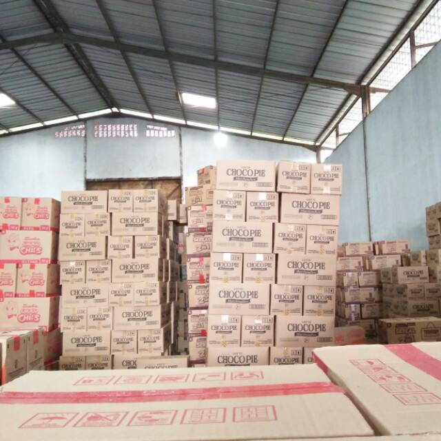 suryagrup's tweet photo. Saya menjual Choco pie seharga Rp153.600. Dapatkan produk ini hanya di Shopee! https://t.co/7Xu4SMwyB4 #ShopeeID https://t.co/keKyqnvUTq