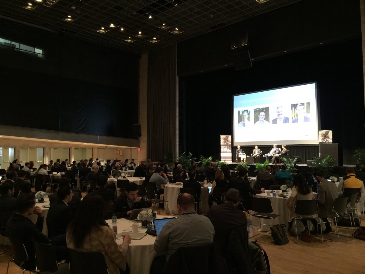 Full house at #bmwiventure’s #urbanmobilityforum in #NewYork - great panels and engaging discussions