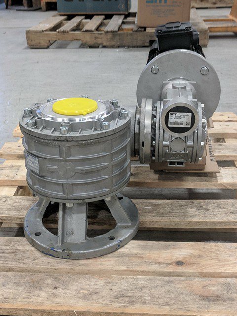LafertNA's tweet photo. Combination Worm Right Angle Gearmotor - Another great example of Lafert's versatility, by customizing to meet your requirements! @siti_spa #lafertna #sitispa #gearmotor #custommotors #metricmotors #gearboxes #coolantpump https://t.co/TP4c5onDs4