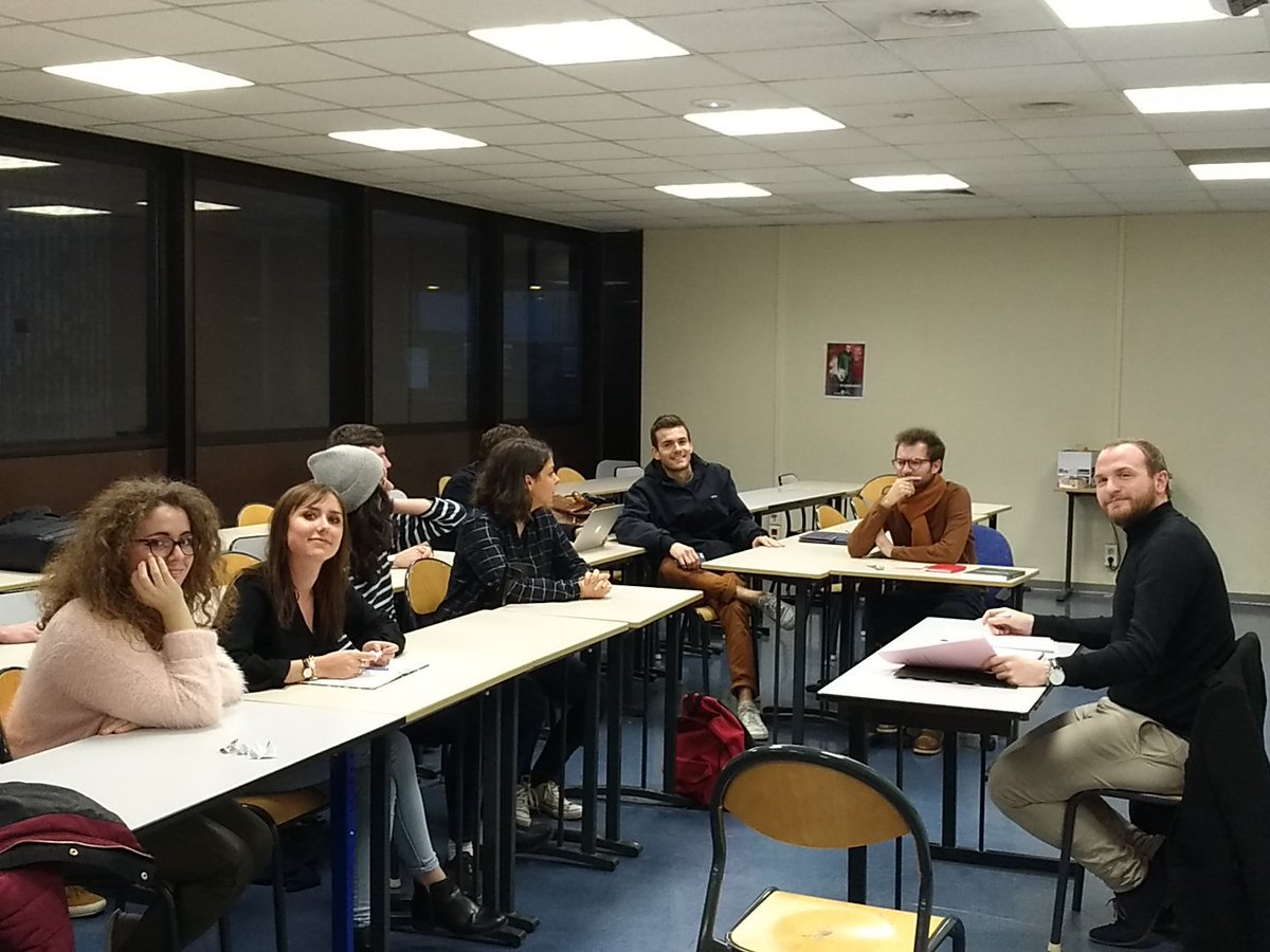 Actuellement en salle 421 !