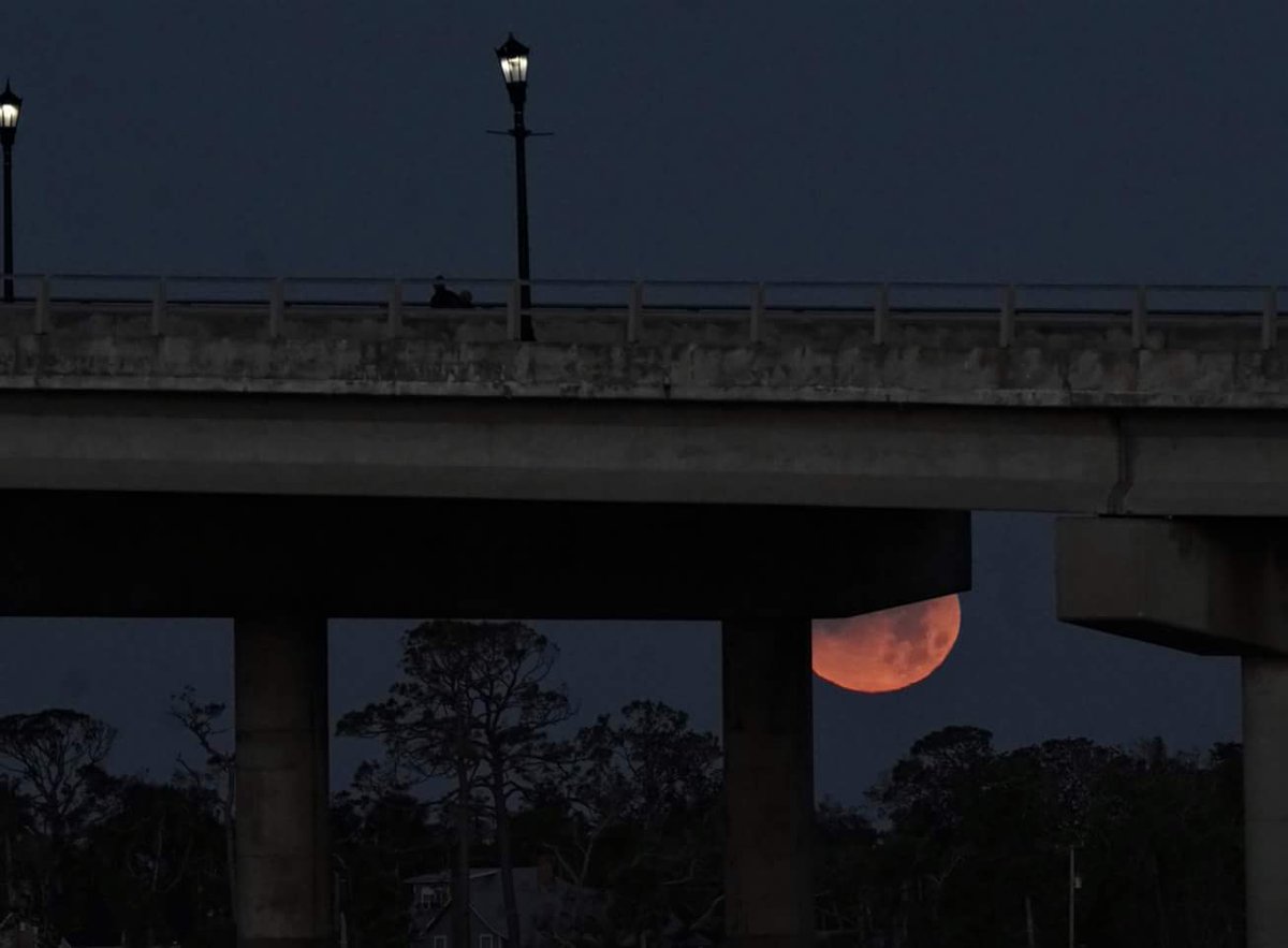 seasolshades's tweet image. 🌚 Full #Blood #moon #Eclipes #Daytona #Beach 🌴
