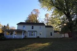 t_creg's tweet photo. There’s no catch! So don’t drop the ball on this 3BDRM, 2BATH, Colonial in Wilbraham! This home is settled on 1.1 acres, it has central air, a 2-car garage! Own it with just $100 Dollar Down Payment! Call #TCREG we'll tell you how! #realestate #westernmass
https://t.co/3DvBl7X0fl https://t.co/f3uD5yfUdZ