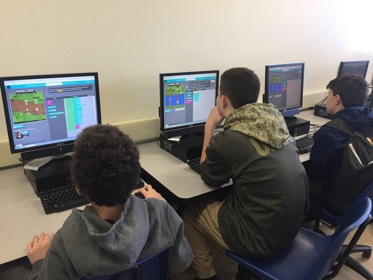 mmaymath15's tweet photo. Creating video games with coding #STEM #coding @SCSD_AMS https://t.co/aA9DMmumJf