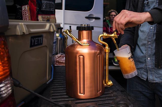 fanaticbeer's tweet photo. You Tailgate? uKeg
.
The uKeg™ Pressurized Growler for Fresh Craft Beer is the best way to savor your beer how the brewer intended.  Anywhere.
.
FREE shipping with code: uBowl18
.
@growlerwerks #uKeg #growlerwerks #uPint #uTailgate #tailgate #tailgat… https://t.co/R0zITZeTyf https://t.co/6w42PYVYFg