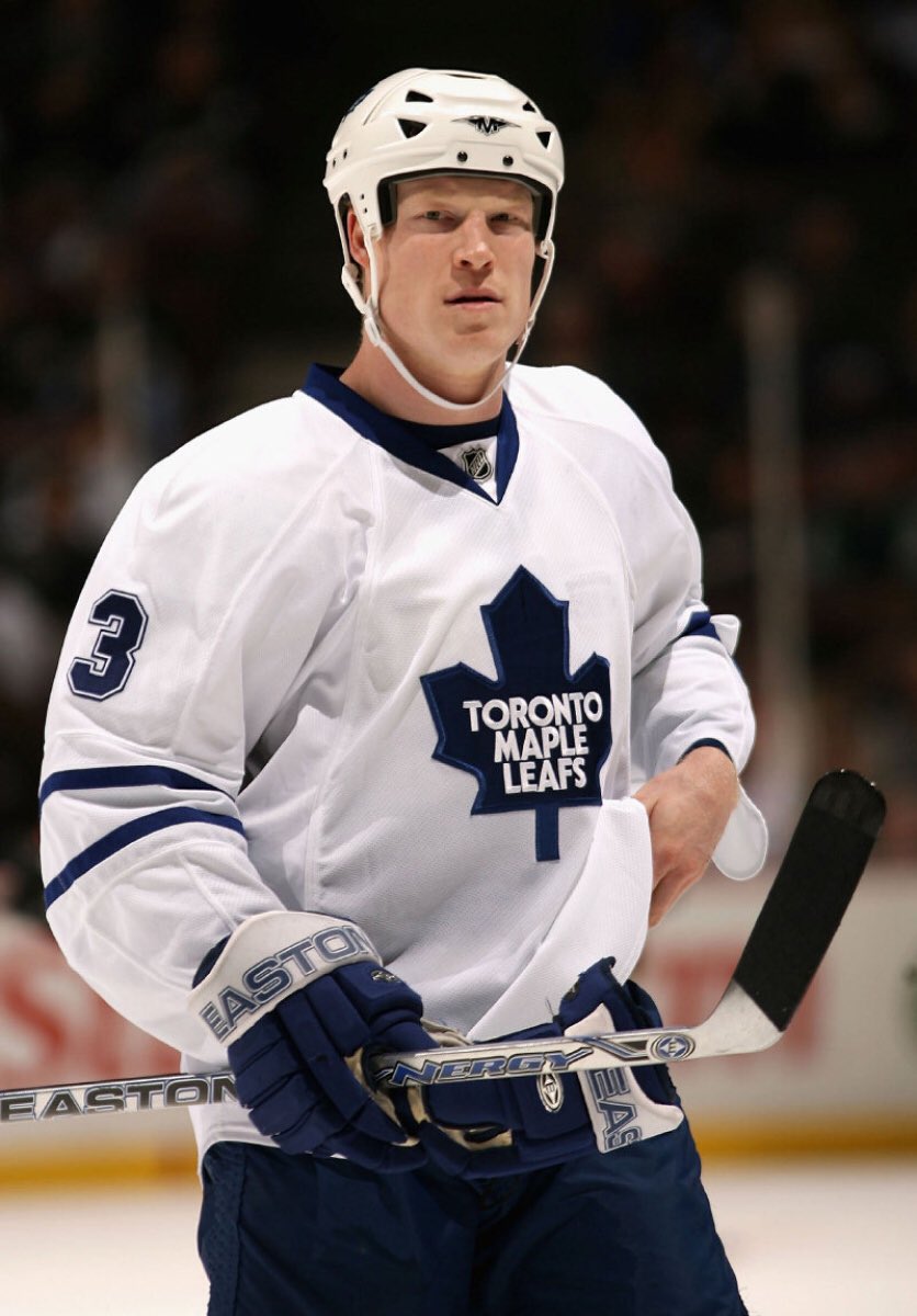 LeafsSociety's tweet image. It’s #BellLetsTalk day. Therefore we retweet &amp;amp; share to spread awareness for mental health initiatives, as well as remember those who could have been subject to this illness. The NHL community is stronger than ever. Don’t suffer in silence. Let’s talk