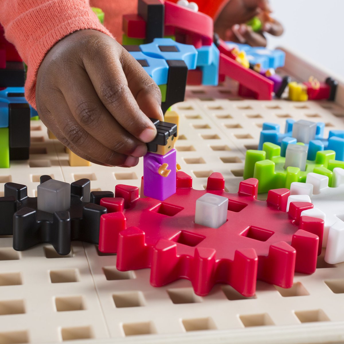 JudyGuidecraft's tweet photo. #NYTF2018 #Guidecraft has STEM Toys that Teach - like the NEW Guidecraft IO Block Center!  https://t.co/BXti49tYv9  Drop by the Guidecraft booth 2607! https://t.co/qfgGwkMu0Q