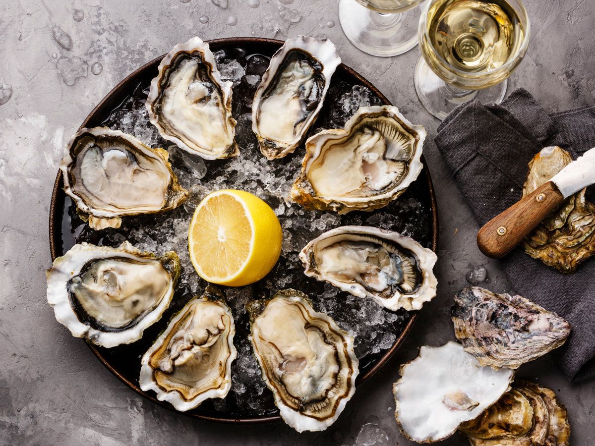 Fresh oysters &amp; wine down Wednesday? Yes, please. #The502