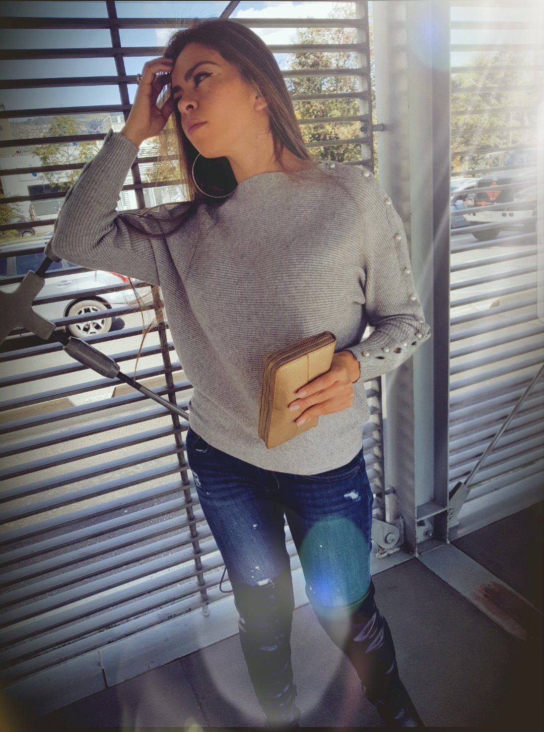 Kendall_lu2 on X: Kendall también monta en transmilenio. la verdad yo con  el dinero q gano podría andar en taxi para todo lado, pero me gusta ahorrar  para gastarlo en cosas mas