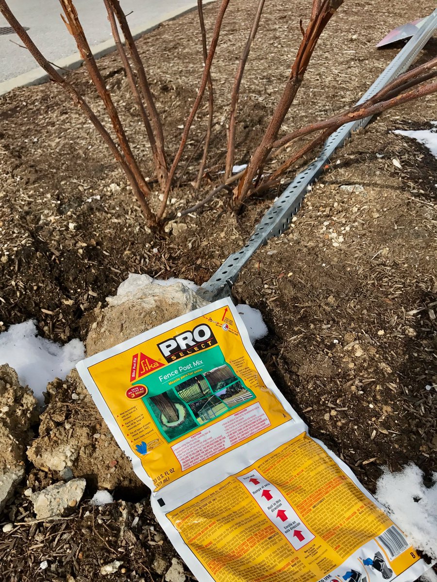 Kuhn2E's tweet photo. Thx Mr Snowplow! At least I have an ez fix. #sikapostfix Concrete would freeze but not this stuff. Can be used below sub freezing temps. Check it out:
https://t.co/Veyf9kx9Ht @Sika_USA https://t.co/xd1l6ZYSqo