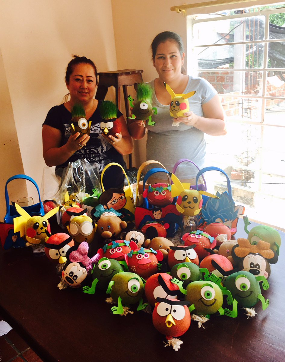 al1_levy's tweet photo. In Bucaramanga in @Colombia, i met Angie and Gloria.
These 2 #entrepreneurs , #microclients of #FundaciondelaMujer , create with thier hands funny dolls raising #environmental awareness and #responsibility sense to children
#Green Hair grows if you pour regularly water https://t.co/WjcWIDCv3X