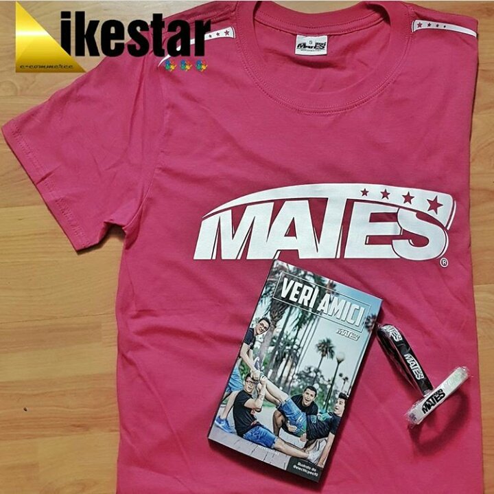 likestar_it's tweet photo. Collezione MATES!!!
-T-shirt pink special.
-Libro veri amici «con gli autografi dei Mates».
-Bracciali Mates.
#likestar_it https://t.co/S3RrBLg81L
----------------------------------------------
@VegasYouTube @St3pNy @SurrealPower @Anima_YT https://t.co/2UkWCUApRO