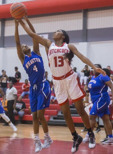 FASTdevelopmen2's tweet photo. She's ready for the postseason! Majesty Otems avg 15pts 10rb a game! 24-6 10-0 in district! #13 #goladydawgs #hicthcockhighschooltx #fast #noexcuseworkout https://t.co/eagt5JgOJj