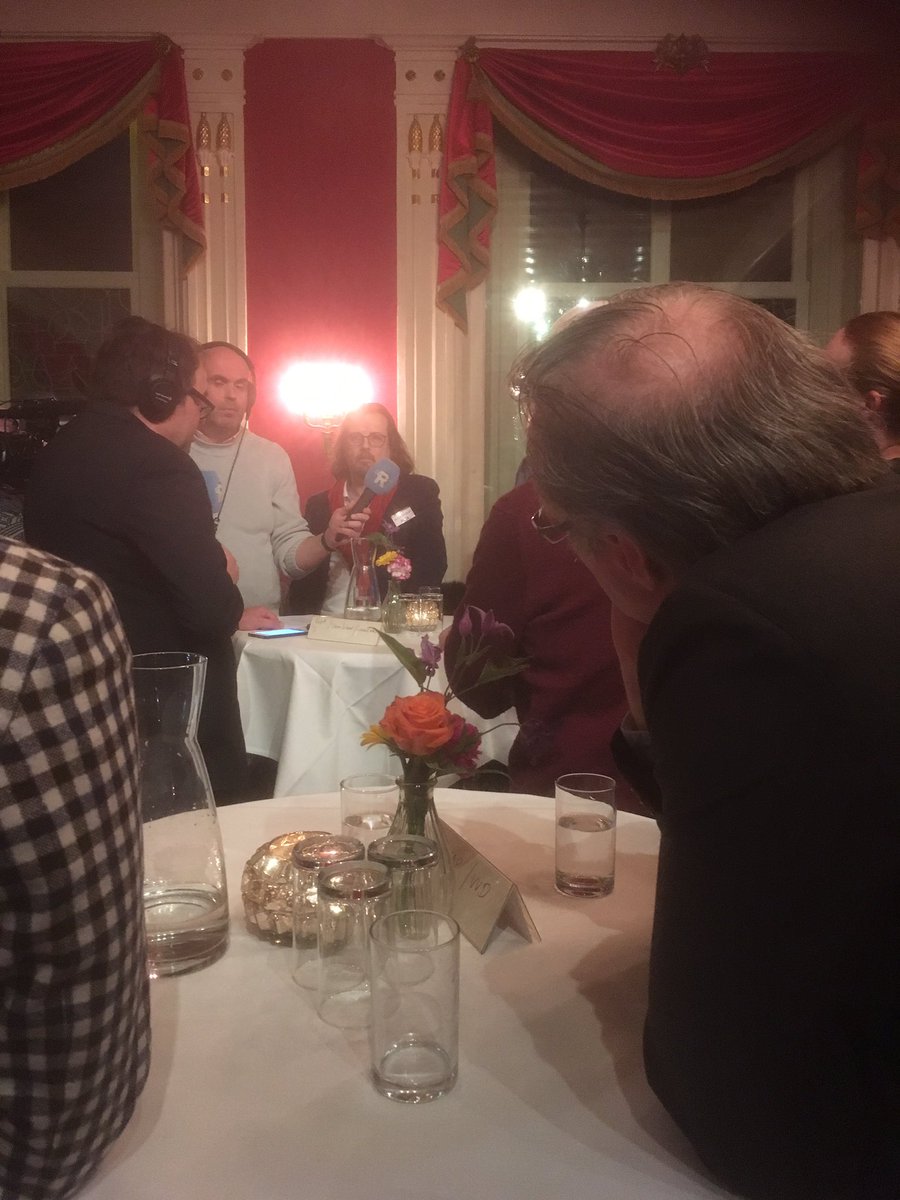 Lijsttrekkersdebat <a href="/RTVAlbr/">RTV Albrandswaard</a> is begonnen! #vvd #GR18