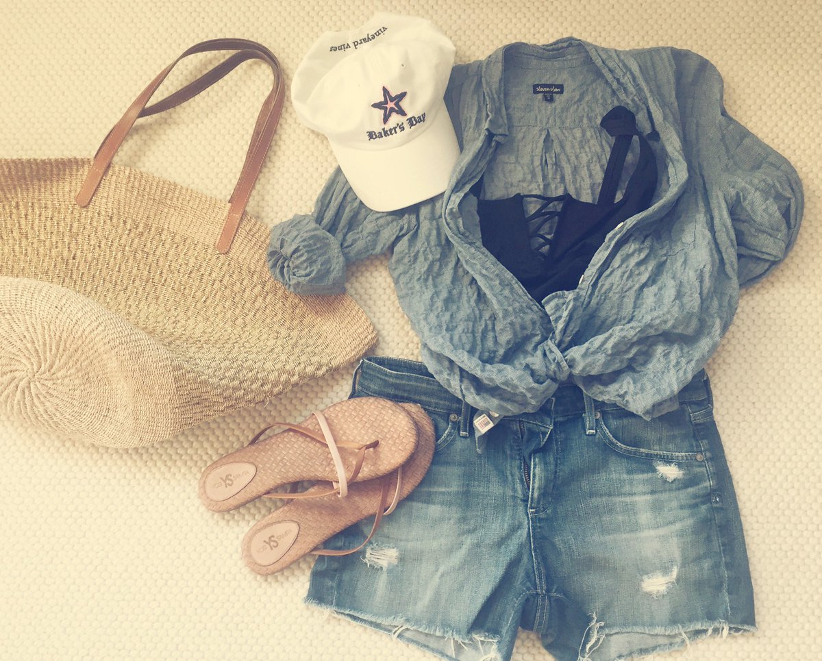 BuildByJanel's tweet photo. #vacationdreaming packing services available! https://t.co/VKro337x0q