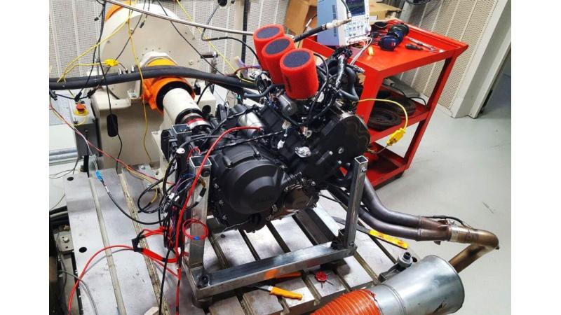 WeltchMedia's tweet photo. . @USLegendCars just announced a new water-cooled, fuel-injected engine for #LegendsCars racing, available from spring https://t.co/R1CjcvtgiJ #motorsport #autoracing #sportsbiz https://t.co/jxa4mon413
