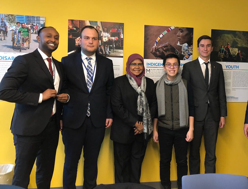 samedagirbas's tweet photo. Birleşmiş Milletler İnsan Yerleşimleri Programı İcra Direktörü Maimunah Mohd Sharif ile verimli bir toplantı gerçekleştirdik. Kendilerine hayırlı olsun dileklerimizi ilettik. https://t.co/mvs7WNBi3O