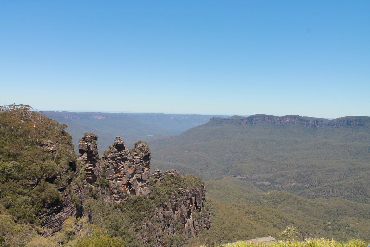 LanguageAdvance's tweet image. It&apos;s not all boring classrooms and work on a #LanguageAdvance #StudyTour :) . We combine education with fun activities, like hiking, orienteering and swimming in the gorgeous #BlueMountains just outside of #Sydney. Contact us for more info ==&amp;gt; languageadvance.net