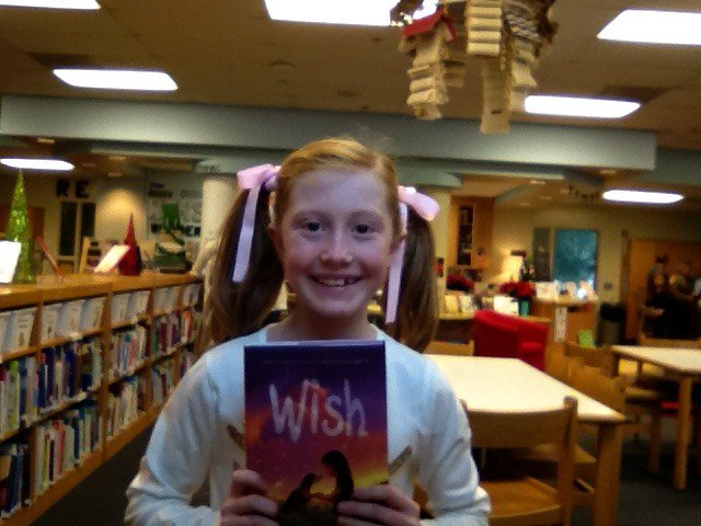 MrsCarterReads's tweet photo. In honor of #WRAD18 TOMORROW, I am pleased to present our first batch of Lower School #readerselfies! (Thanks to @luvtoteachtech for the fun idea!) #walkerreads @TheWalkerSchool https://t.co/561NOvwWTy