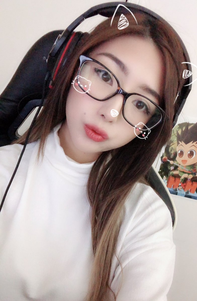 xChocoBars tweet media