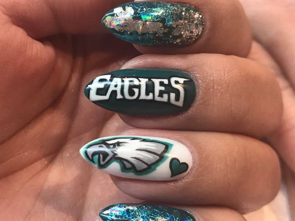 NBC10 Philadelphia on X: 'With Super Bowl Sunday gearing up to be a real  nail biter, some die-hard Eagles fans want to make sure their nails - and  hair and makeup 