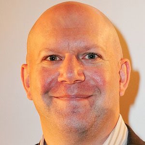 Uncle_Guggie's tweet photo. #GuggieTrivia Marc Guggenheim emits a faint glow whenever he thinks about Olicity. Last year he saved the Arrow production offices $2128.12 on lighting costs. https://t.co/hrAFlbj2eh
