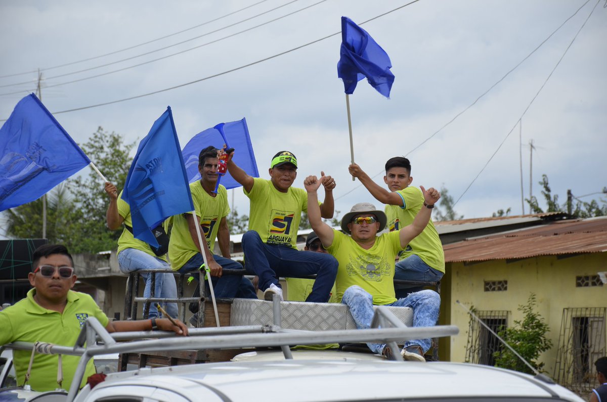 ignacioxavier's tweet photo. ¡El pueblo, el soberano respalda la Consulta Popular! #LomasdeSargentillodiceSi @panchocevallosv https://t.co/0s3SRiaYk6