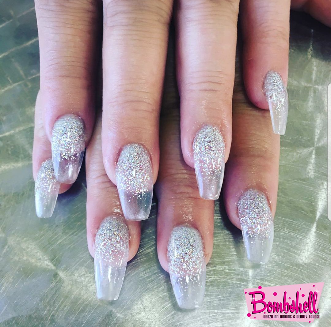 Shiny disco nails! Need this look? Call (702)778-2277 We are located downtown and we have FREE PARKING across the street! #LasVegas #dtlv #fremontstreet #lasvegassalon #nailgoals #vegas