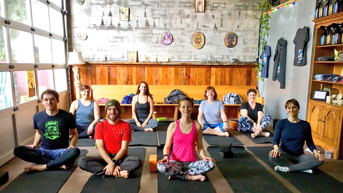 YogatoYouPDX's tweet photo. Come join us next #Saturdaymorning (2/10) at 10:30am @HiWheelWines taproom in #nepdx for #FizzYasa (Yoga + Fizzy Wine) ๐น #hiwheel #yoga #Portland #PDX #events #weekendvibes Sign-up: https://t.co/NISJ4dcfbz Event @happeninginpdx https://t.co/CzuWZL72yV