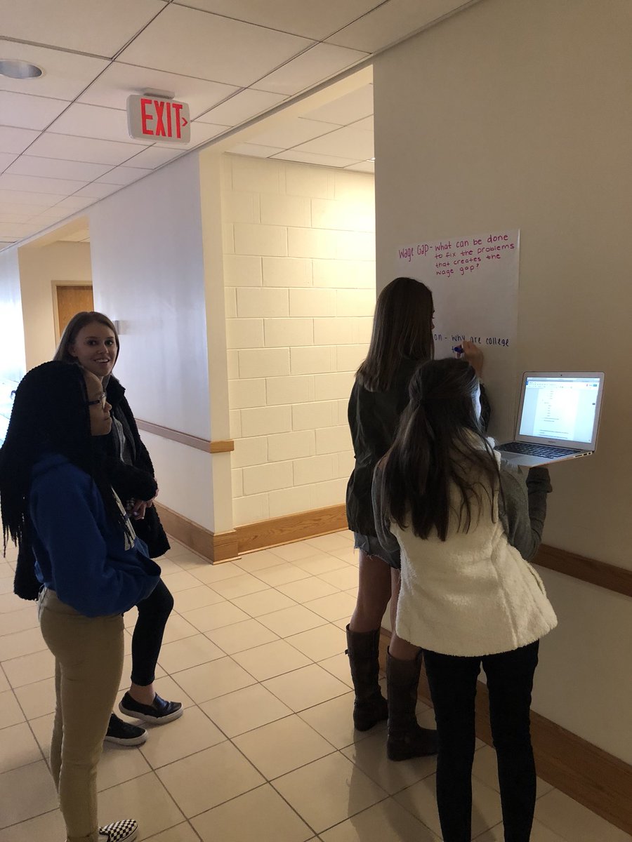 mrsrobbtweets's tweet photo. #ncsapsem is thinking about energy, the environment, brain trauma, wage gap and other deeply engaging topics! https://t.co/HGFum5oRWl