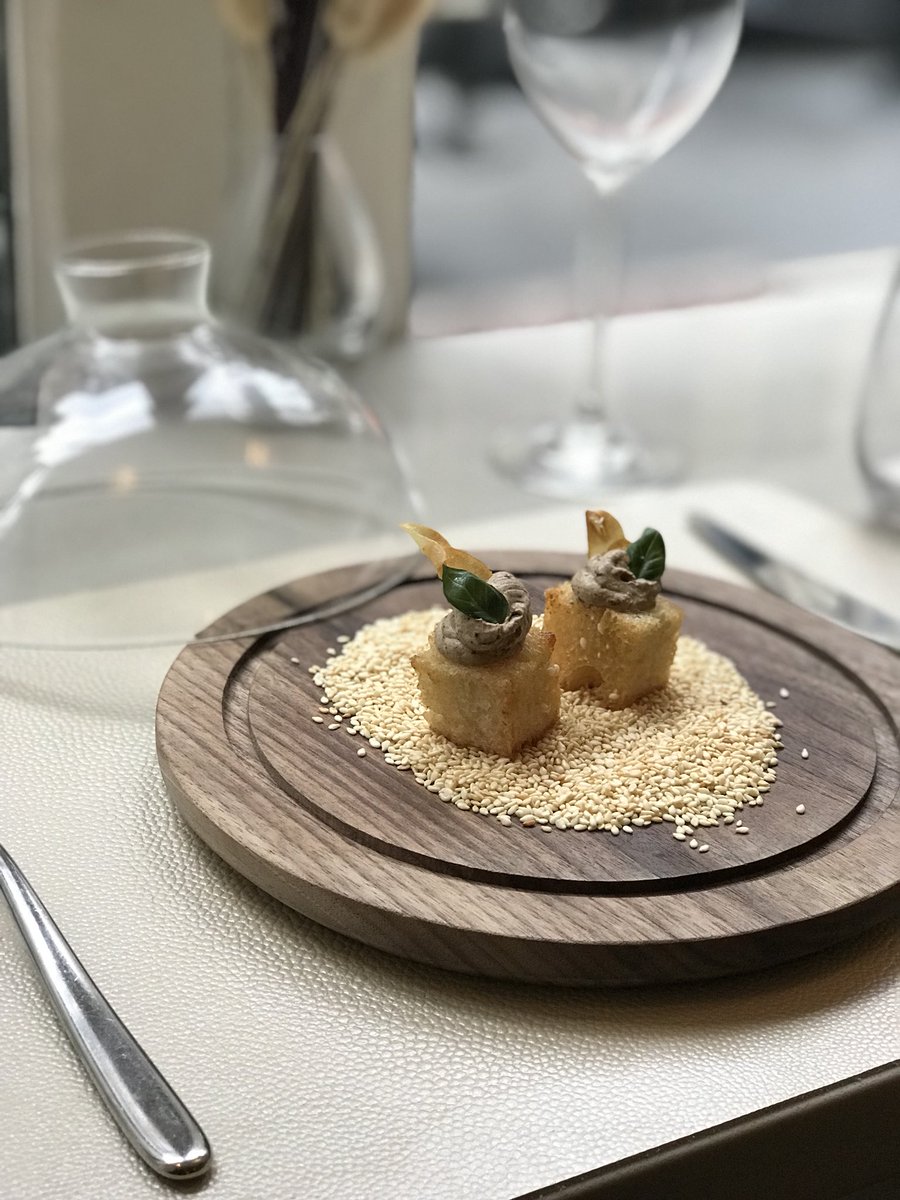 We want more of <a href="/conantnyc/">Scott Conant</a> shrimp scampi from <a href="/fusconewyork/">fusconewyork</a> and <a href="/amandafreitag/">Amanda Freitag</a> garlic bread.