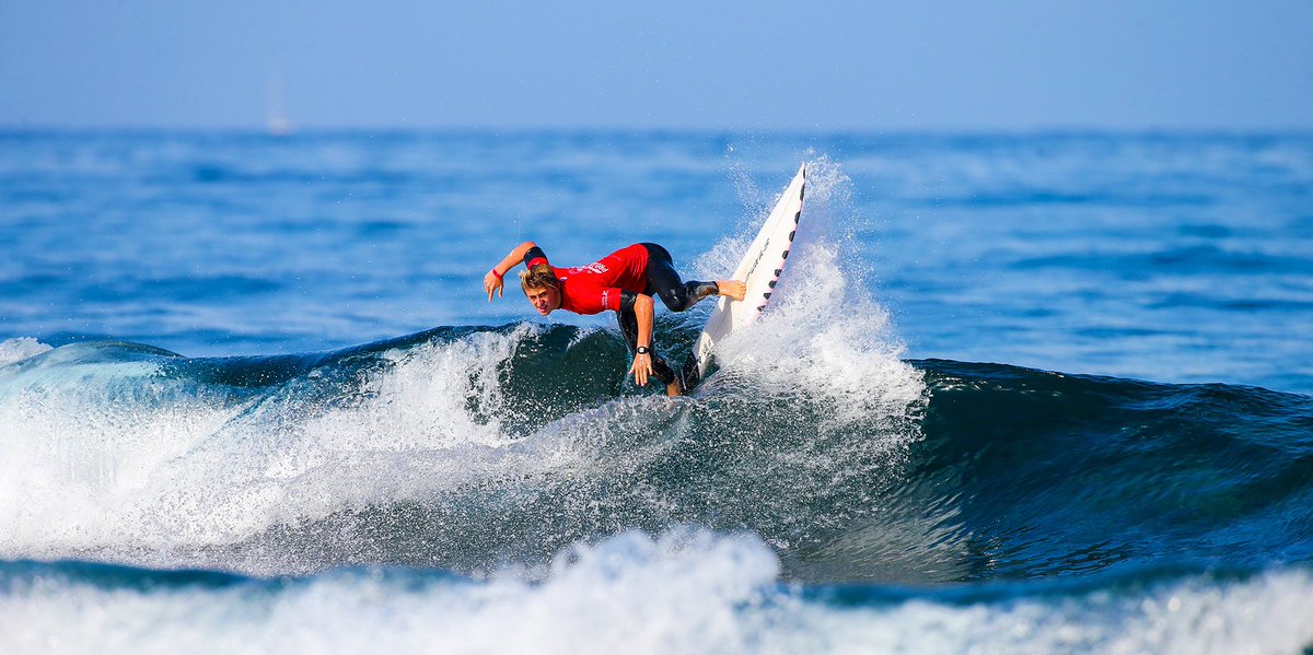Another long but fun day of surfing at the #LasAmericasPro @visit_tenerife! Full report coming soon..