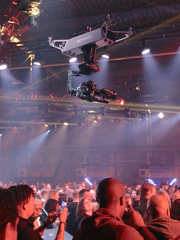 FilmMat's tweet image. MAT-AVIATOR® flying above an audience in London ...