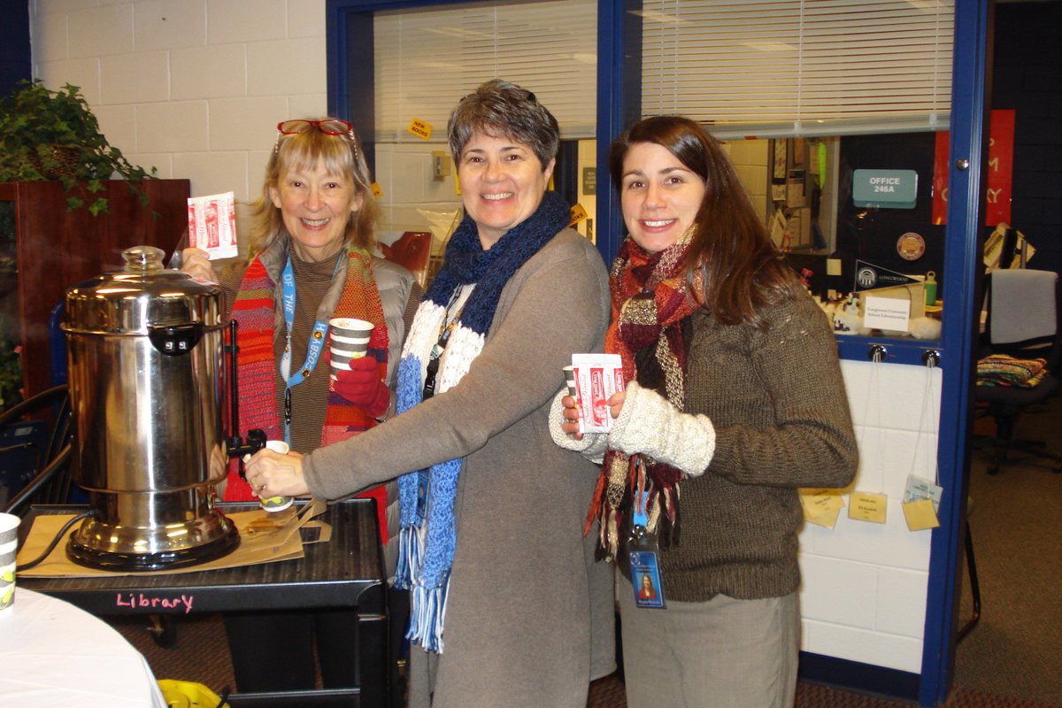 CosbyLibrary's tweet photo. Pouring out the hot chocolate during our Chocolate and Cozy Read event in the library! #ccpslibraries #oneccps https://t.co/RhFc2oLblu