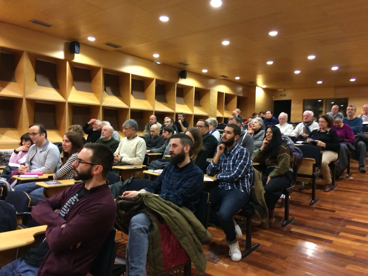Revolta1918's tweet photo. @eoiferrol @SementeTR @Xebra_Cultura @FArtabria @colectivo_terra @SC_Medulio Comezamos en #Ferrol a coñecer a nosa historia da man de Joam Lopes e Laura Tato. #RevoltaPopularMarzo1918 #RevoltadasMulleres https://t.co/mPbBjwTnat