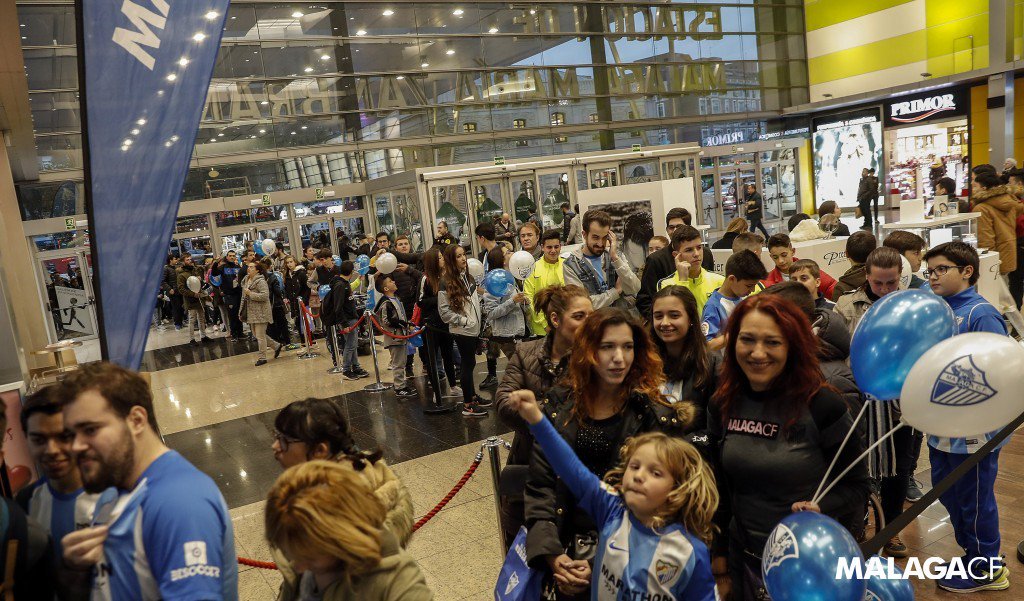 MalagaCF_en's tweet photo. FANS| 📸 @samuel7garcia: "You always want to be with those who love you, with your people" 😍 #WeLoveSamu💙 #WelcomeSamu https://t.co/PKSeKOZ3oJ