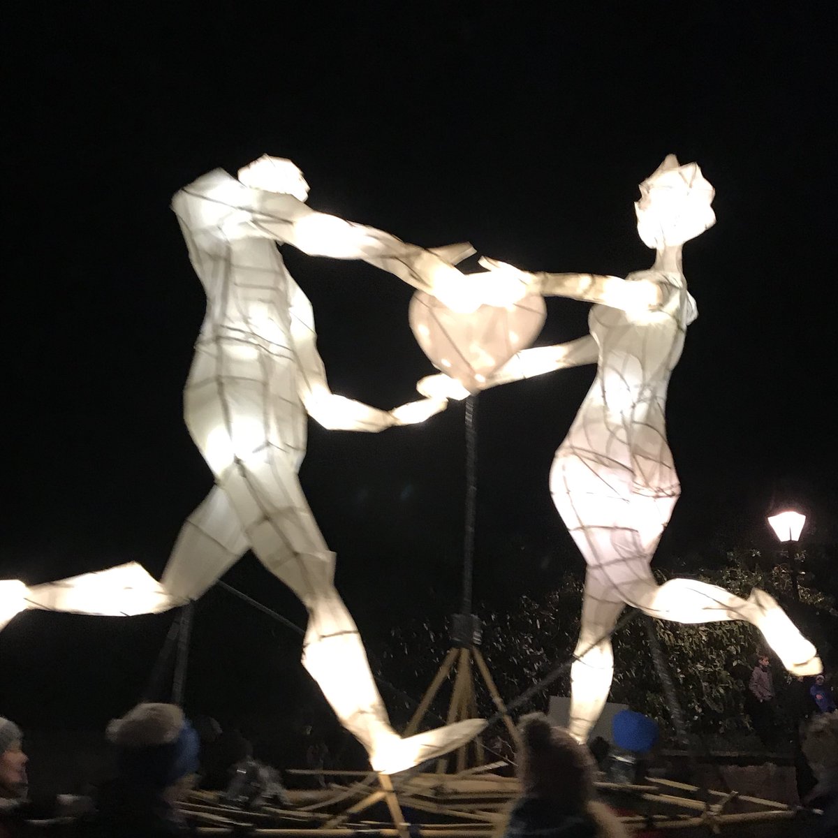 Trurocol's tweet photo. More than *700* lanterns are passing through #Truro right NOW. Where are you watching?@CornwallLive @piratefm @VisitCornwall @TruroBID @TruroCC @VisitCornwall #yourCOL #cityoflights #community https://t.co/VOZWAsjzik
