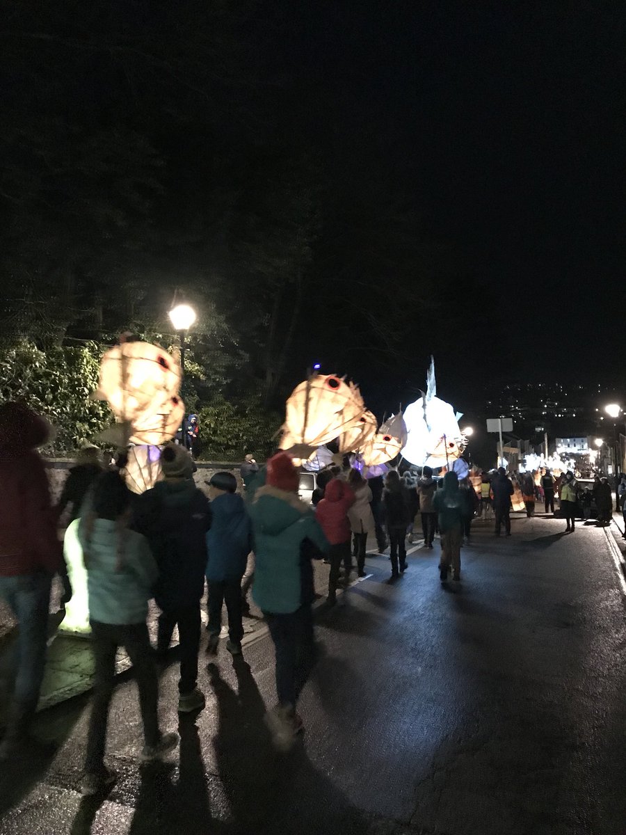 Trurocol's tweet photo. More than *700* lanterns are passing through #Truro right NOW. Where are you watching?@CornwallLive @piratefm @VisitCornwall @TruroBID @TruroCC @VisitCornwall #yourCOL #cityoflights #community https://t.co/VOZWAsjzik