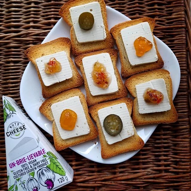 nutsforcheese's tweet photo. Woast Wednesday 🍞🧀 loving these cute little toasties topped with our Un-Brie-Lievable cheese! #toastboss #itstoastoclocksomewhere
#Repost @cheapveganmom
・・・
I'm completely addicted to this vegan cheese! So creamy, perfect for these little hors d… https://t.co/UMugyHMw8J https://t.co/BOymCWByQP