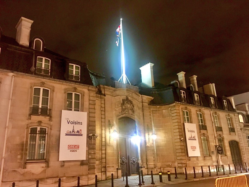 AntoniaRomeoUK's tweet photo. Excellente soirée avec @tradegovukFRA chez HMA Paris @EdLlewellynFCO, recognising collaboration, performance &amp; the 'DIT Spirit', with DIT Western Europe teams #DITwec #OneDIT https://t.co/PnGPCIh4uR