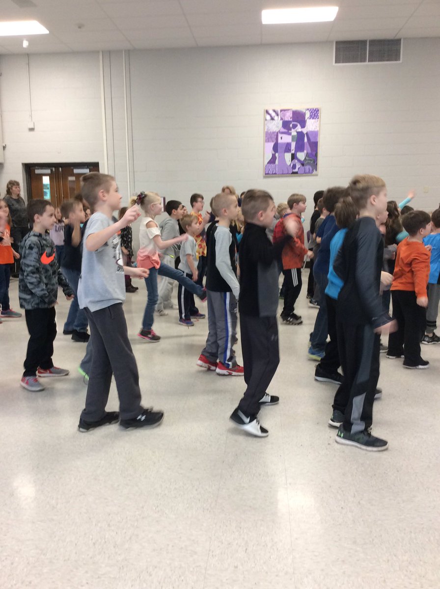 weroarmarshall3's tweet photo. Nothing like a Wednesday afternoon Zumba break #weGROW https://t.co/QIGf4dhvnW